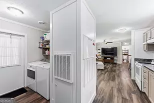 202 Oak Cir, Hull, GA 30646 - Photo 12
