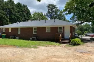 256 E Broad St, Winder, GA 30680 - Photo 2