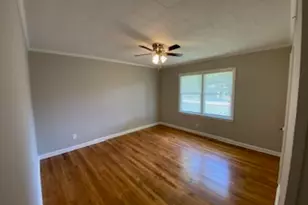 256 E Broad St, Winder, GA 30680 - Photo 4