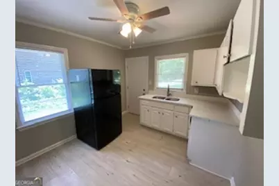 256 E Broad Street #UNIT A, Winder, GA 30680 - Photo 6