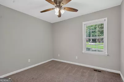 126 N Lake Drive, Lagrange, GA 30240 - Photo 16