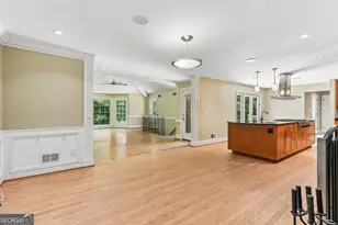 3135 Spalding Dr, Sandy Springs, GA 30350 - Photo 8
