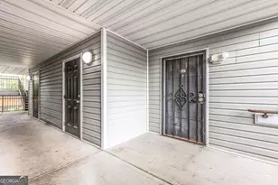 13202 Fairington Ridge Cir, Lithonia, GA 30038 - Photo 2
