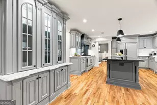570 Creekwood Dr, Marietta, GA 30068 - Photo 22