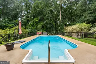 321 Woodfield Cir, Lagrange, GA 30240 - Photo 4