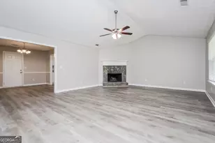 800 Pointe Trail, Locust Grove, GA 30248 - Photo 4