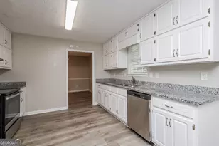 800 Pointe Trail, Locust Grove, GA 30248 - Photo 10