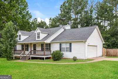 800 Pointe Trail, Locust Grove, GA 30248 - Photo 2