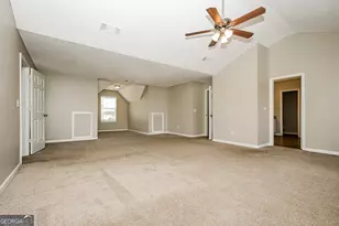 4621 Laura Pl, Lithonia, GA 30038 - Photo 10