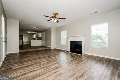 4621 Laura Place, Lithonia, GA 30038 - Photo 8