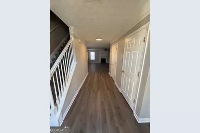 9154 Claude Court, Jonesboro, GA 30238 - Photo 8