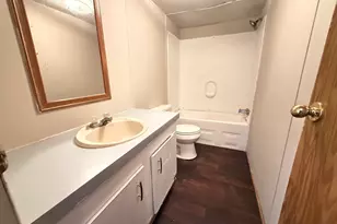 1361 Edgewood Ave, Douglas, GA 31533 - Photo 16