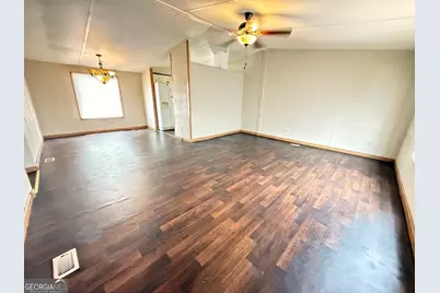 1361 Edgewood Avenue, Douglas, GA 31533 - Photo 2