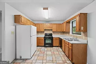 380 N Victoria Rd, Woodstock, GA 30189 - Photo 14