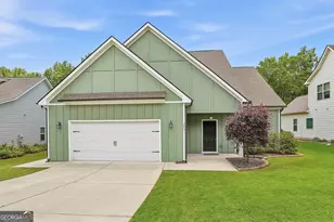 245 Southridge, Senoia, GA 30276 - Photo 1