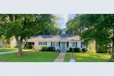 215 Pennsylvania Avenue, Carrollton, GA 30117 - Photo 2