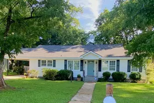 215 Pennsylvania Ave, Carrollton, GA 30117 - Photo 2