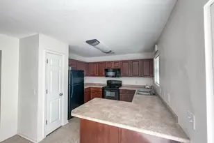 338 S Bridgeport Dr, Statesboro, GA 30461 - Photo 2