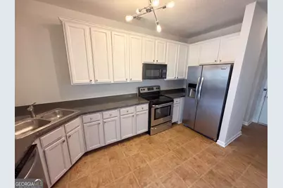 7553 Rutgers Circle, Fairburn, GA 30213 - Photo 2