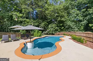 8850 Barron Cir, Gainesville, GA 30506 - Photo 2