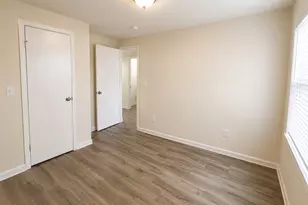 536 Elmwood Rd NW, Atlanta, GA 30318 - Photo 16