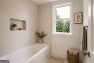 536 Elmwood Rd NW, Atlanta, GA 30318 - Photo 8