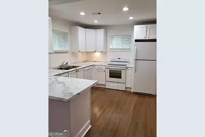 536 Elmwood Road NW, Atlanta, GA 30318 - Photo 10
