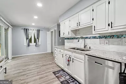 102 McKinley Circle, Lagrange, GA 30240 - Photo 16