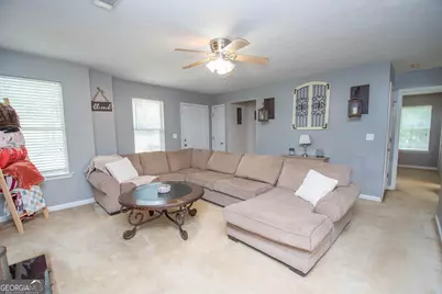 195 Pinewood Drive, Senoia, GA 30276 - Photo 8