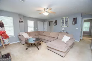195 Pinewood Dr, Senoia, GA 30276 - Photo 8