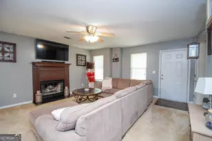 195 Pinewood Dr, Senoia, GA 30276 - Photo 6