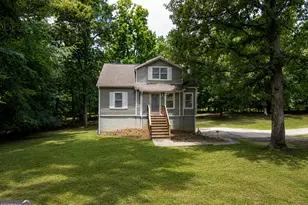 195 Pinewood Dr, Senoia, GA 30276 - Photo 1
