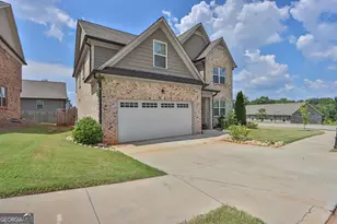 25 Sudderth St, Buford, GA 30518 - Photo 2