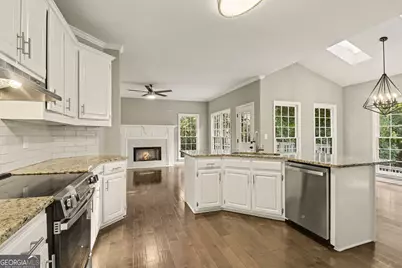 900 Secret Cove Drive, Sugar Hill, GA 30518 - Photo 10