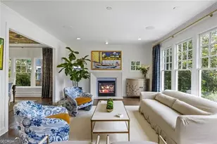216 Pineland Rd NW, Atlanta, GA 30342 - Photo 4