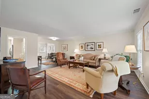 102 Georgetown Dr, Athens, GA 30605 - Photo 2