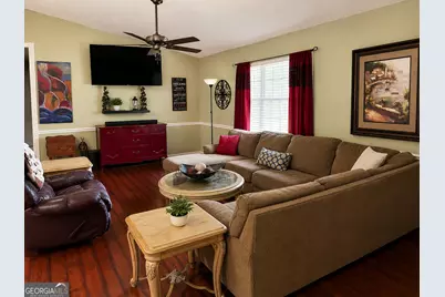 135 Brandon Street, Baxley, GA 31513 - Photo 2
