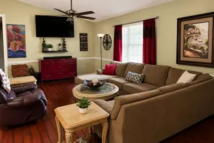 135 Brandon St, Baxley, GA 31513 - Photo 2