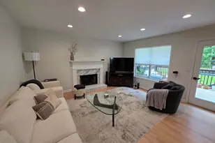 100 Bedford Forrest Dr, Sharpsburg, GA 30277 - Photo 4