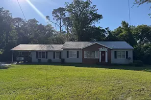 626 Sycamore St, Swainsboro, GA 30401 - Photo 2