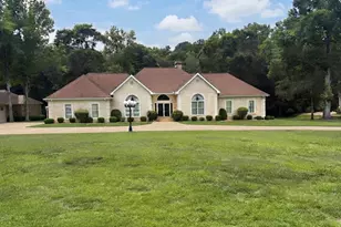 440 North Dr, Fayetteville, GA 30214 - Photo 2