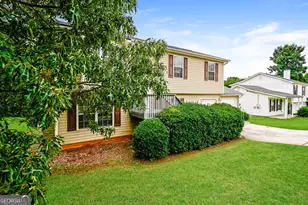 6155 Raleigh Oaks Ct, Lithonia, GA 30058 - Photo 2
