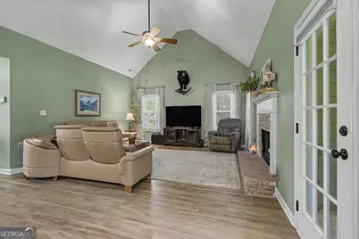 118 Willow Bend Cir, Senoia, GA 30276 - Photo 16