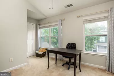 1140 Liberty Parkway NW, Atlanta, GA 30318 - Photo 18