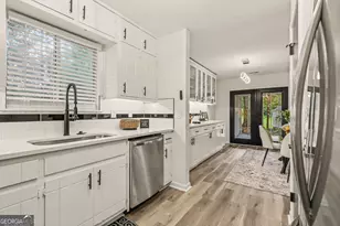 7103 Apache Ln, Riverdale, GA 30274 - Photo 10