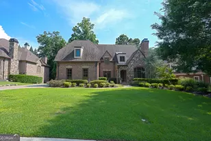 840 Camden Park Ct NE, Atlanta, GA 30342 - Photo 2