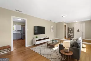 17 Regent Dr, Savannah, GA 31406 - Photo 4