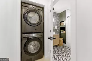 674 Jett St NW, Atlanta, GA 30318 - Photo 8