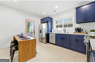674 Jett Street NW, Atlanta, GA 30318 - Photo 10