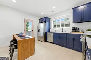 674 Jett St NW, Atlanta, GA 30318 - Photo 10